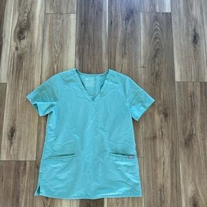 FIGS Women's technical collection Scrub Top size small